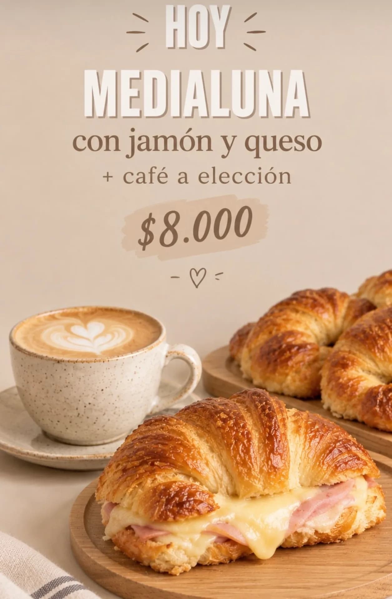 Medialuna con jamón y queso más café por $8.000, imagen 1